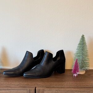 Charles By Charles David Black Ankle Booties